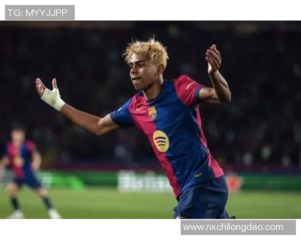 足球巨星最新风采展现 盘点各大球星赛场激情时刻和风采瞬间